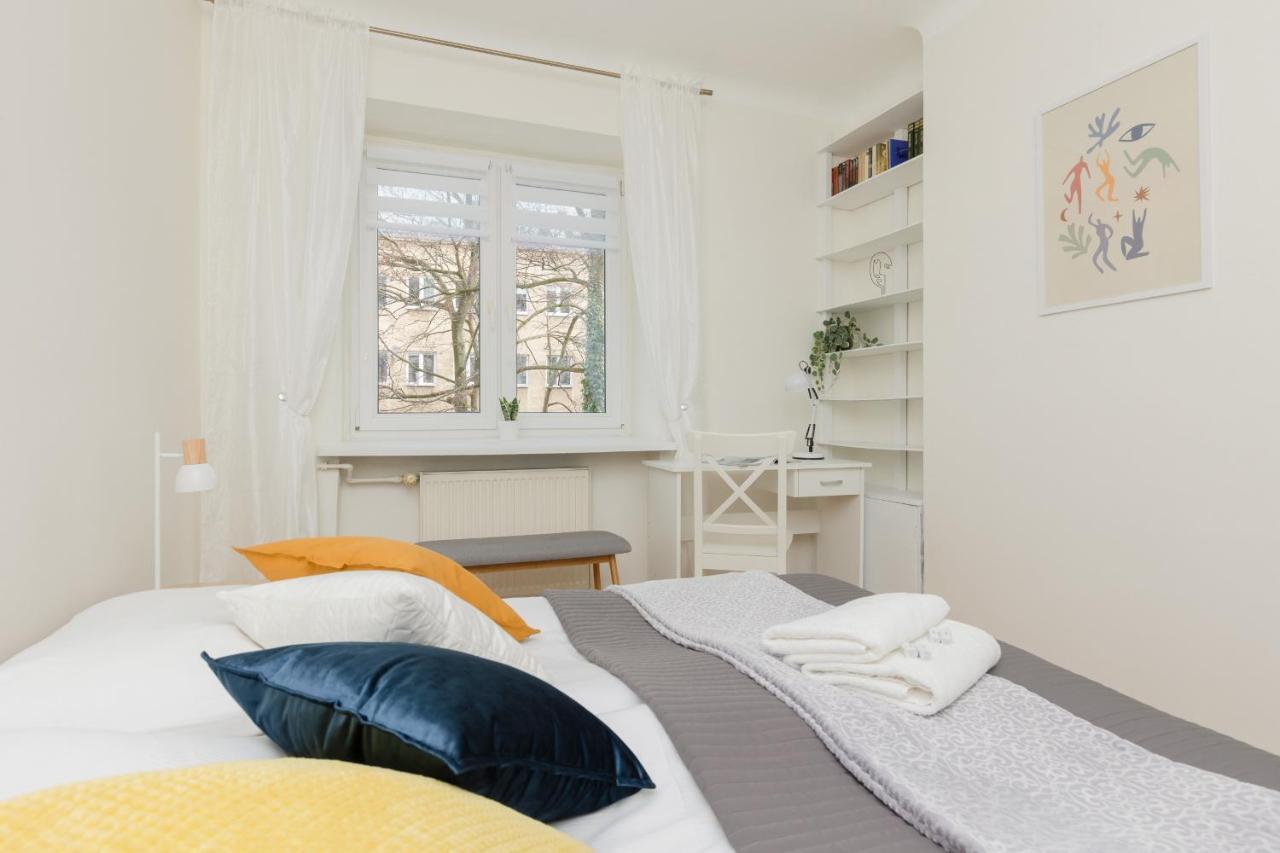 Biale Aleje Mokotow Metro By Renters Apartament