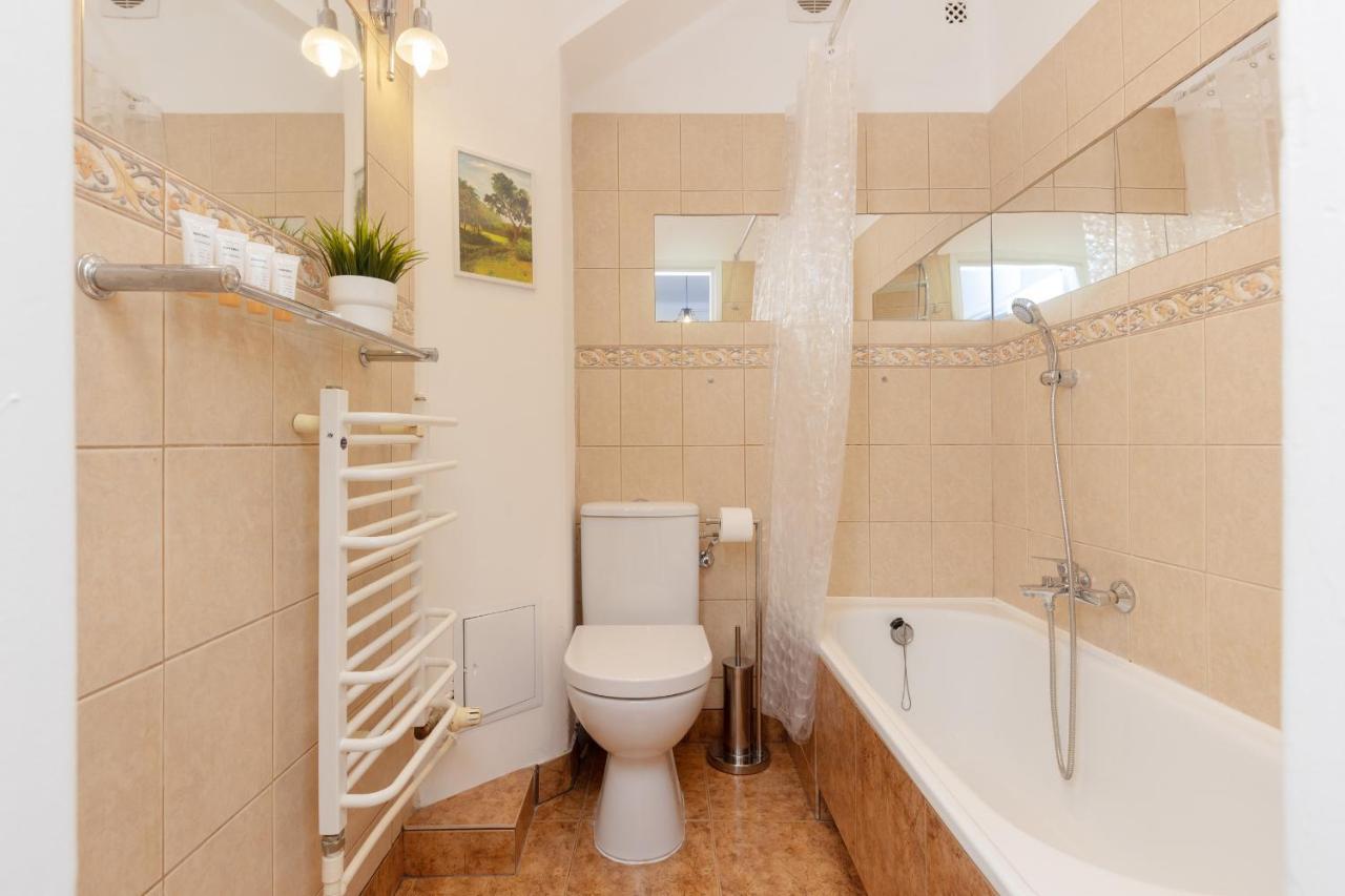 Apartament Biale Aleje Mokotow Metro By Renters